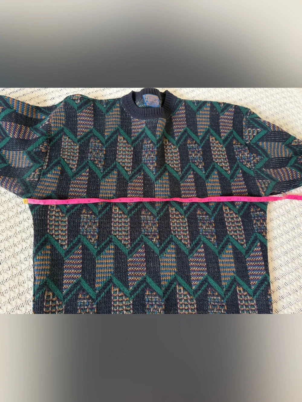 Vintage Pendleton 100% Virgin Wool Navy Geometric Crewneck Sweater Men’s Size XL